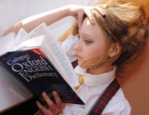 Understanding Relative Clauses in English